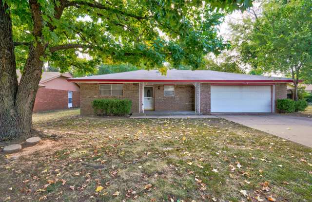 2220 Louise Lane