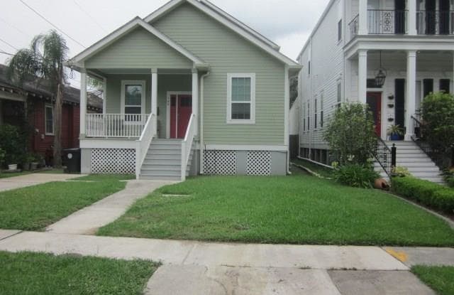 744 FLORIDA Boulevard - 744 Florida Boulevard, New Orleans, LA 70124