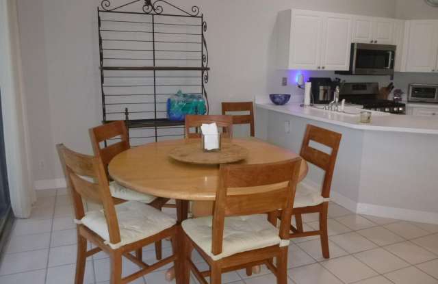 8265 Heritage Club Drive