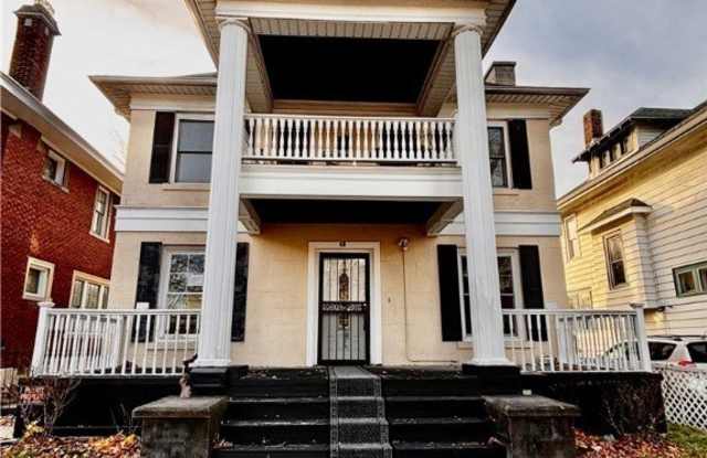 Photo of 40 Niagara Falls Boulevard