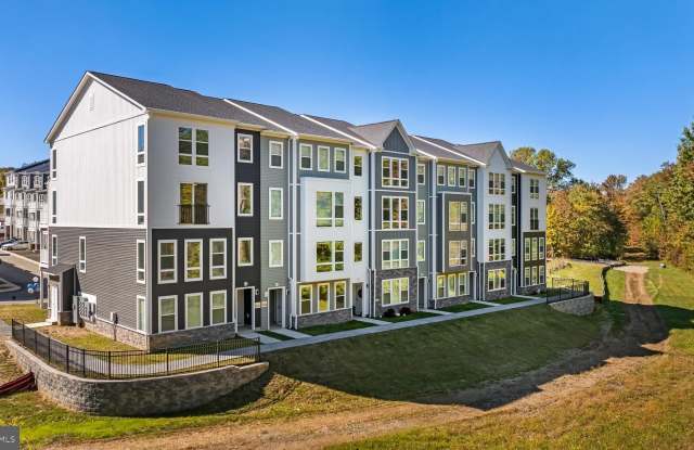 900 GILBERT Road unit: 3616A