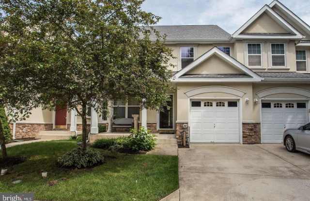 Photo of 4 AUSTRINGER CT #4