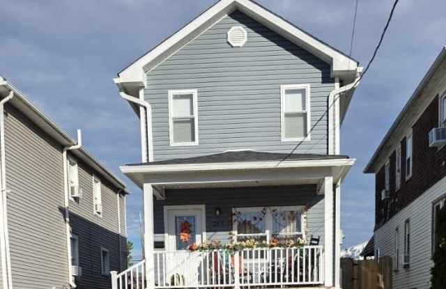 Photo of 260 E Broad Street