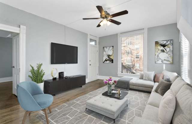 Photo of 4132 Locust St - 1