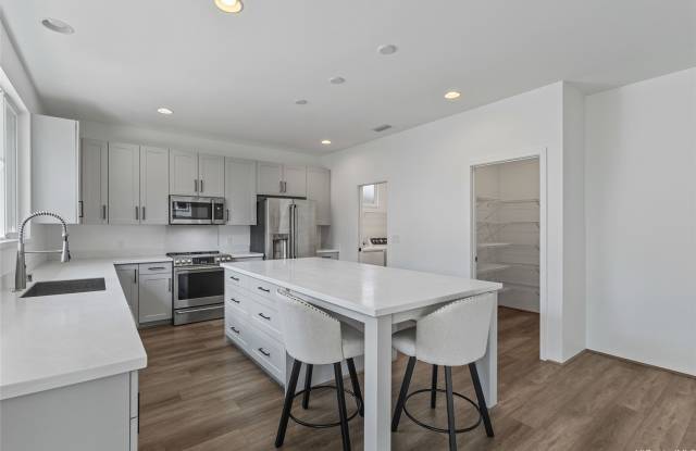 91-1975 Makahehi Loop