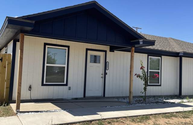 1903 East 15th Street