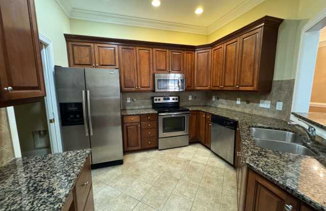 Photo of Expansive 2nd-floor Condo with elevator access!