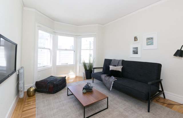 Photo of 916 Pacific Apartments