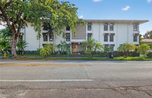 Photo of 1600 S Le Jeune Rd