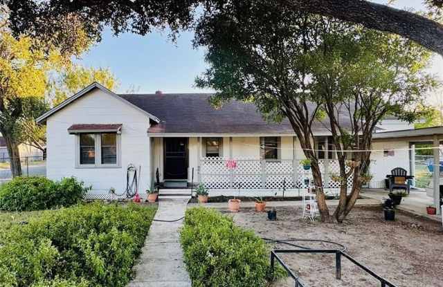 Photo of 1601 Redwood Avenue