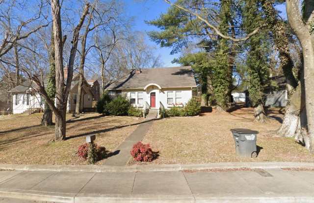 3 Bedroom Home in Historic Downtown Clarksville! - 223 Forbes Avenue, Clarksville, TN 37040