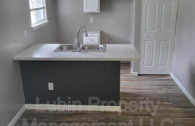 217 Ingle Ave Unit A