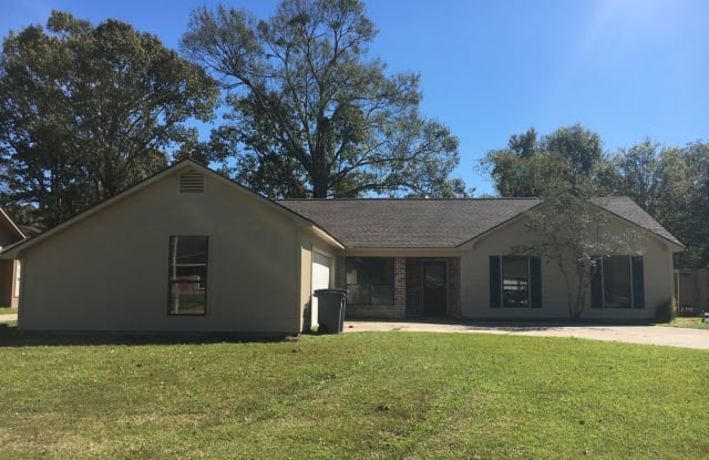 1924 Hobbiton Rd. - 1924 Hobbiton Road, Village St. George, LA 70810