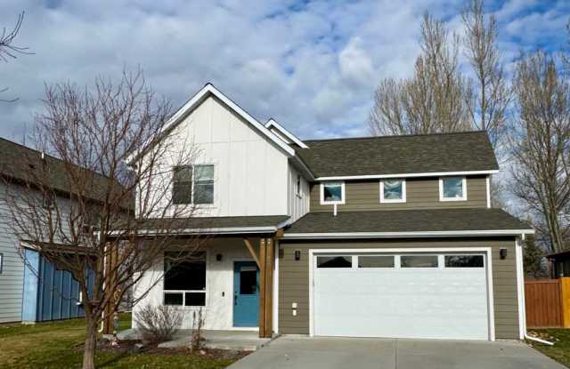 Chic  Comfortable 3-Bed Home in Bozeman’s King Arthur Park