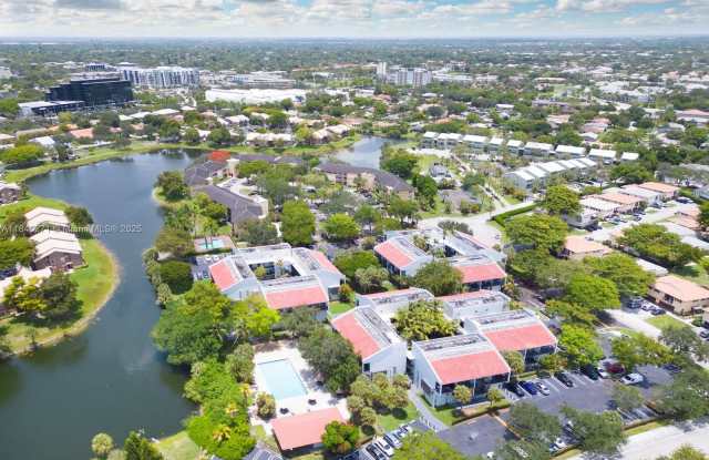 2920 Forest Hills Blvd