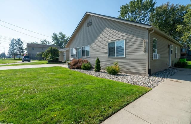 41193 Conger Bay - 41193 Conger Bay Drive, Macomb County, MI 48045