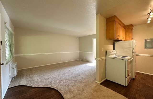Carlson Drive (5484)