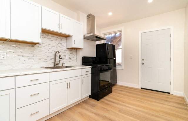 331 Centre St. unit: 2A