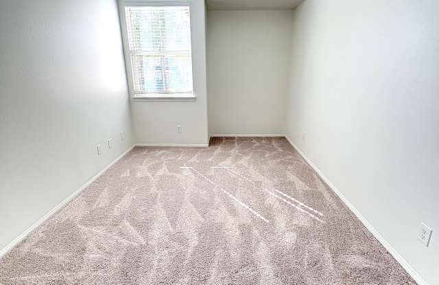 31450 Pear Blossom Cir