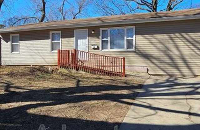 10716 Bennington ave