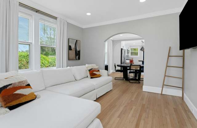 Photo of 137 Rock Spring Road