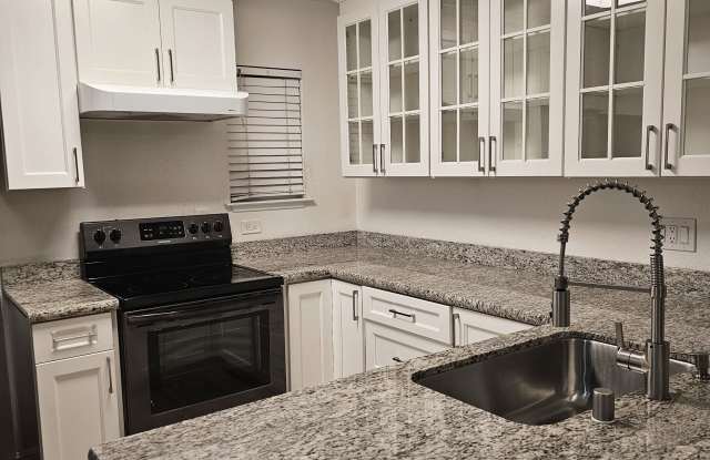 3768 West Benjamin Holt Drive