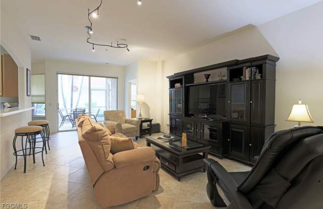 13225 Silver Thorn Loop unit: 304