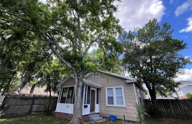 702 NW 2ND AVENUE