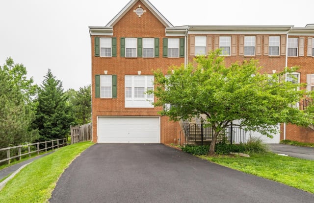 1748 STUART POINTE LANE - 1748 Stuart Pointe Ln, Fairfax County, VA 20170