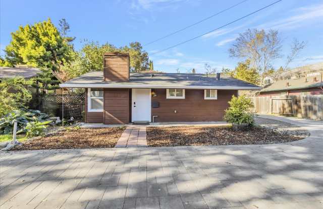 Prime Location: Just 1 Mile from Downtown Palo Alto!