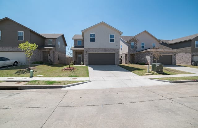 9941 Ironhorse Dr - 9941 Ironhorse Drive, Dallas, TX 75227