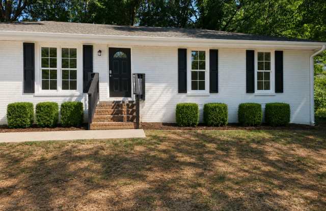 Newly Renovated 3 Bedroom Brick House Near Pendleton Elementary