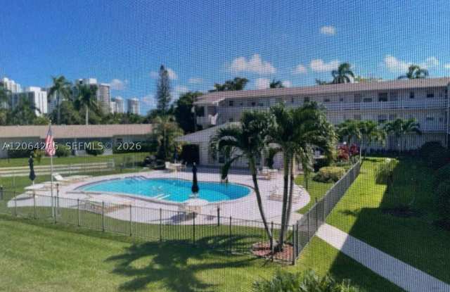 700 Layne Blvd