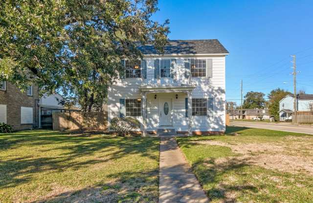 4 Bedroom Single Family Home in Beaumont