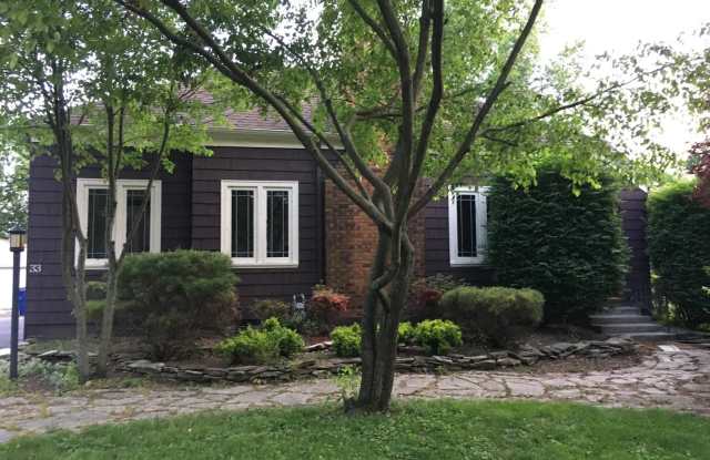 Clintonville Single Family House!