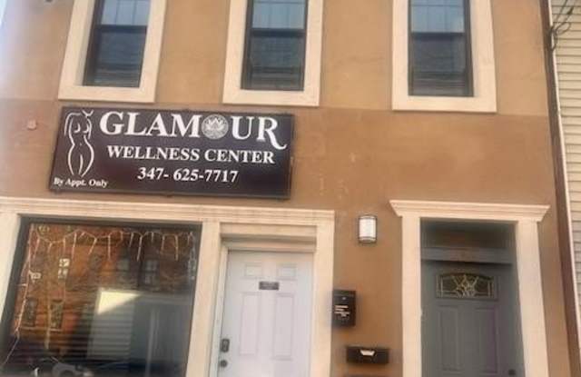 1186 E Tremont Avenue