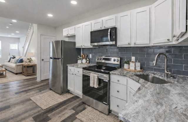3 bedroom, 1.5 bath fully renovated townhome in City of Wilmington