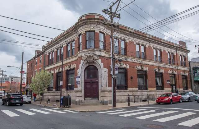 Photo of 400 GREEN STREET