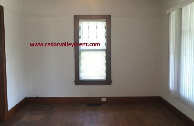 3 Bedroom, 1 Bath Single Family Home located at 911 Leavitt Waterloo, IA