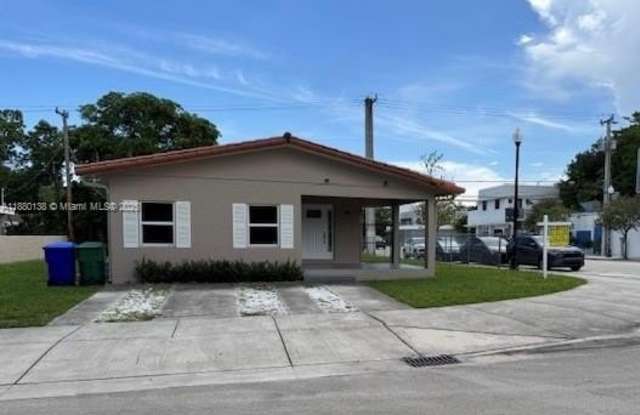 Photo of 200 NE 44th St