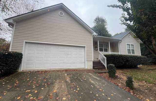 Photo of Lovely 3 bed 2 bath house on Ruth St.!