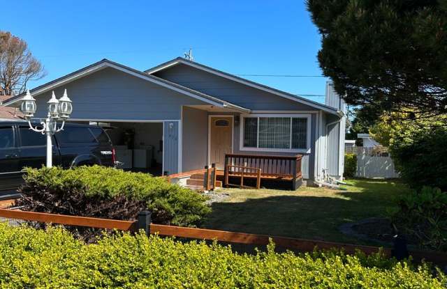 Coos Bay 3 bedroom home