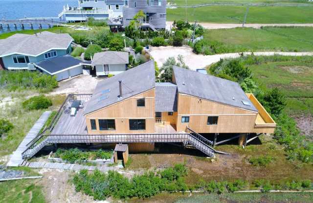352 Dune Road