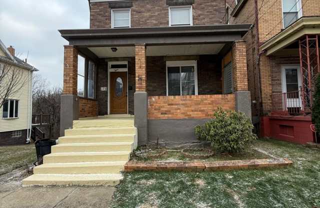 Photo of 3 Bedrooms 1 bath home for RENT!