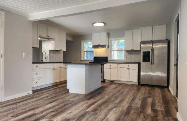 Photo of 1714 Rowland Avenue