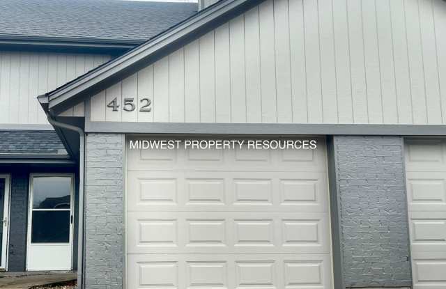 Photo of Beautiful 2 Bedroom Townhome with Updated Kitchen