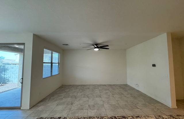 21415 West Holly Street