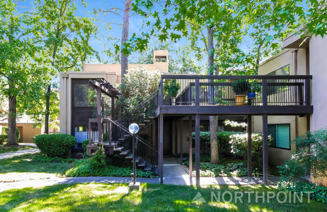 2BR/2BA | Newly Renovated Unit | Community pools | In Woodside Sierra!