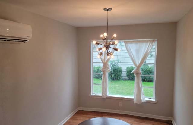 Photo of 1528 Steves Avenue - 1