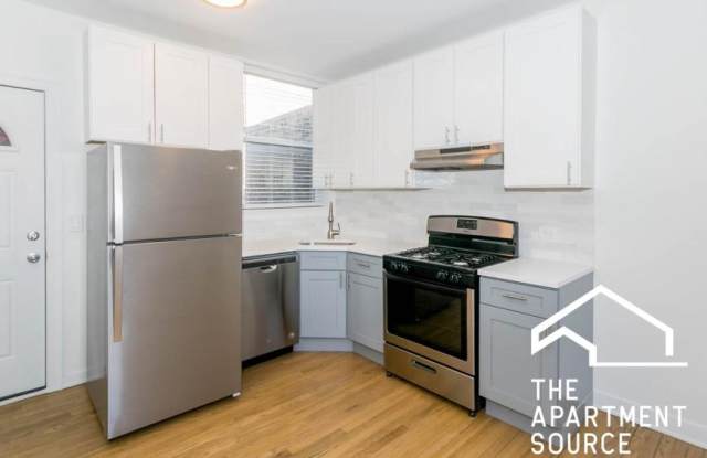 5214 North Damen Ave.
